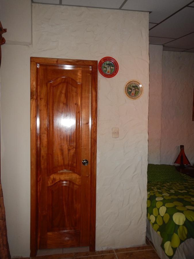 Hospedaje Casa Soleil 푸에르토빌라밀 외부 사진